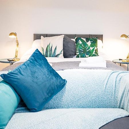 Elmo River Studios - 6 En-Suites In Wallasey - Easy Parking - Short And Long Stays Welcome Luaran gambar