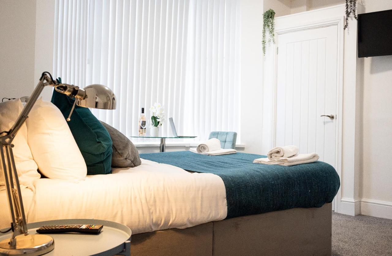 Elmo River Studios - 6 En-Suites In Wallasey - Easy Parking - Short And Long Stays Welcome Luaran gambar