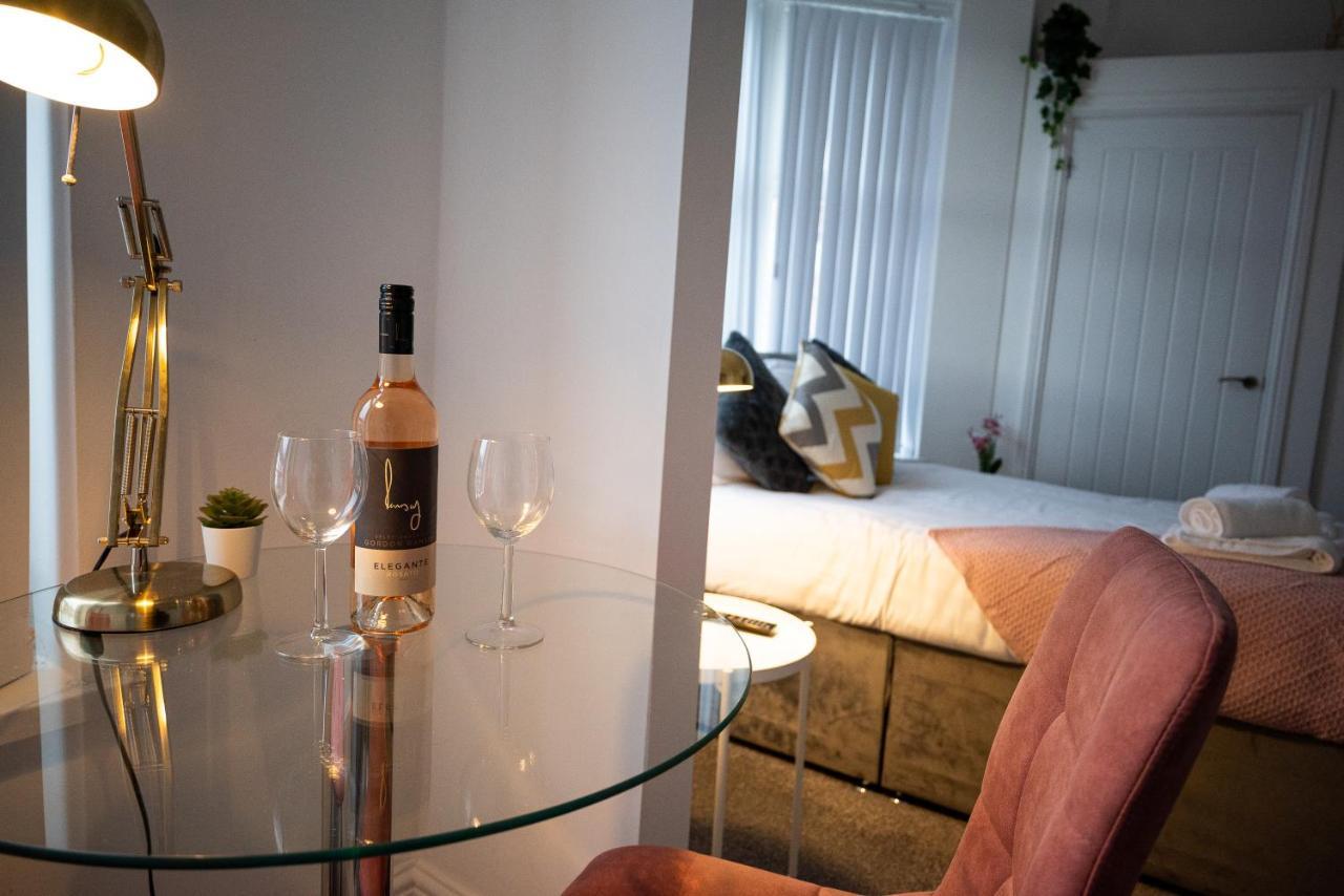 Elmo River Studios - 6 En-Suites In Wallasey - Easy Parking - Short And Long Stays Welcome Luaran gambar