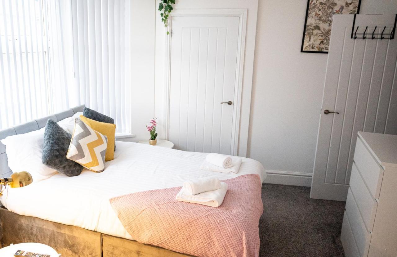 Elmo River Studios - 6 En-Suites In Wallasey - Easy Parking - Short And Long Stays Welcome Luaran gambar